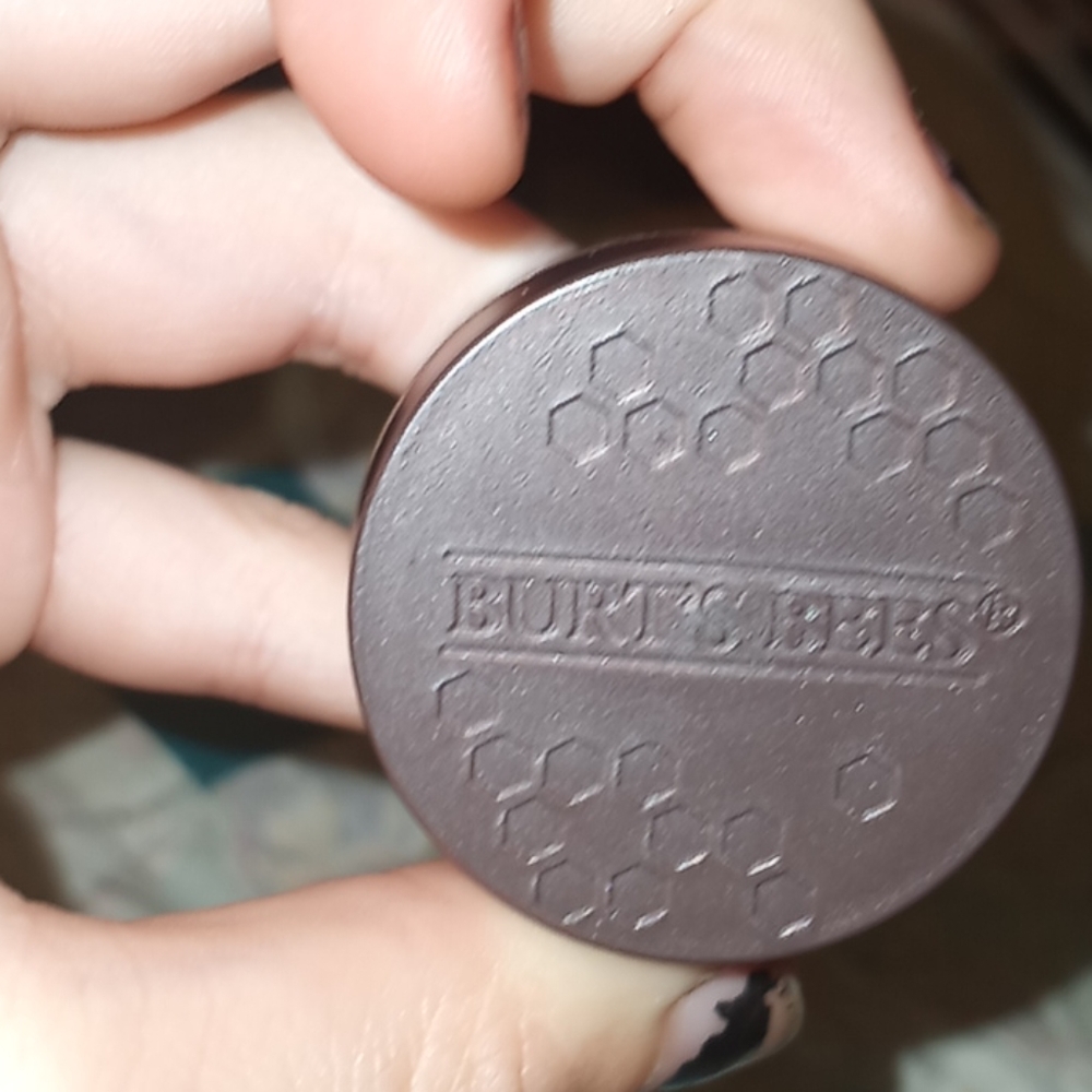 Burts bees lip scrub